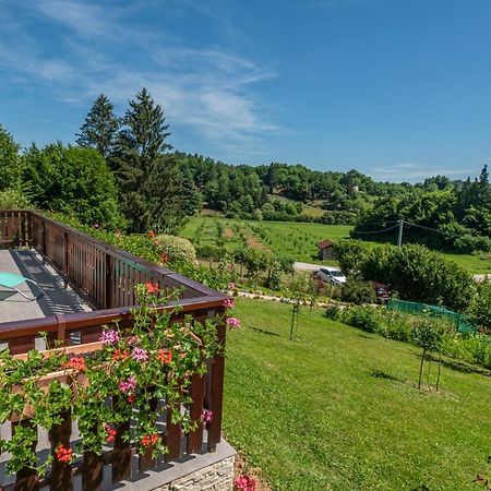 Holiday Home Mare Near River Карловаць Екстер'єр фото